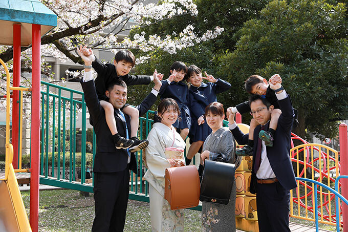入学記念の家族写真